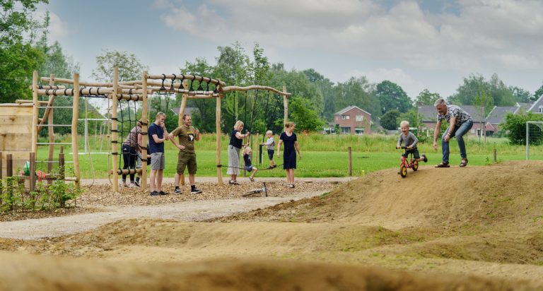 Jong en oud met elkaar verbinden