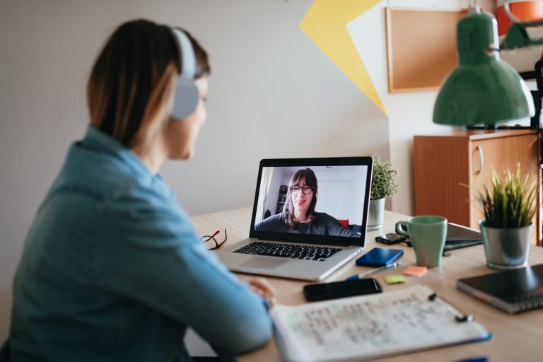 Online ervaringen uitwisselen geeft energie en inspiratie